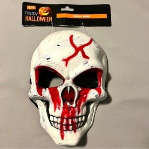 NWT Scary Plastic Evil  Bloody Skull Mask for Halloween